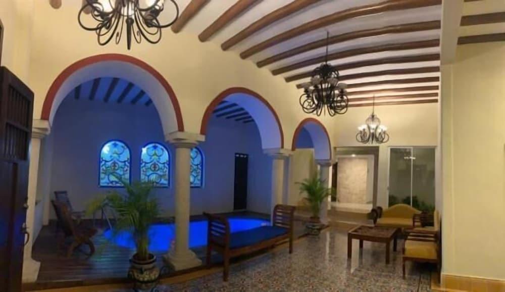 Hotel Catedral Valladolid  Bagian luar foto