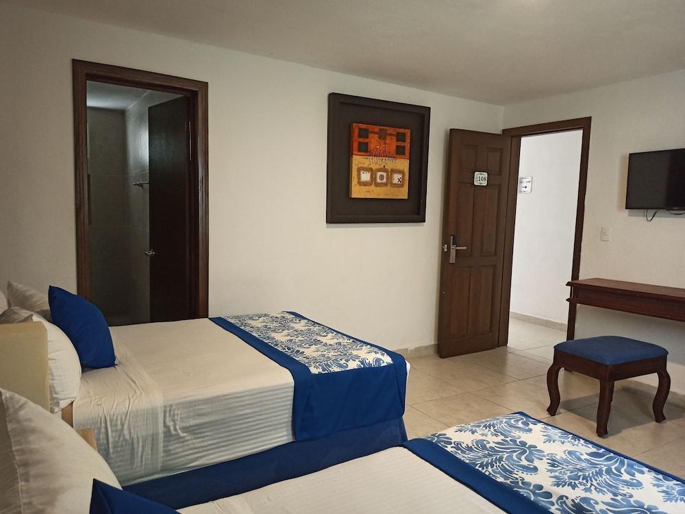 Hotel Catedral Valladolid  Bagian luar foto