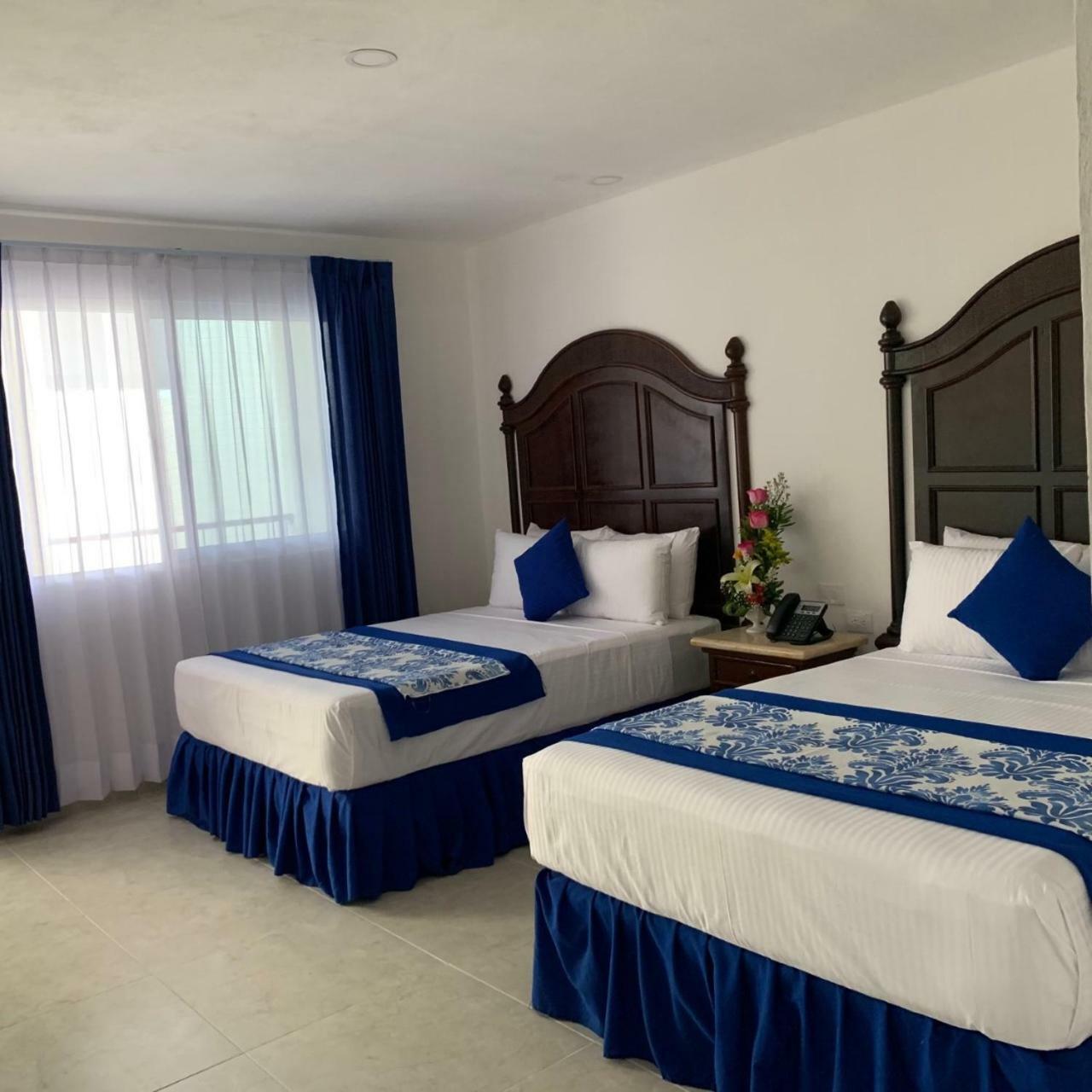 Hotel Catedral Valladolid  Bagian luar foto