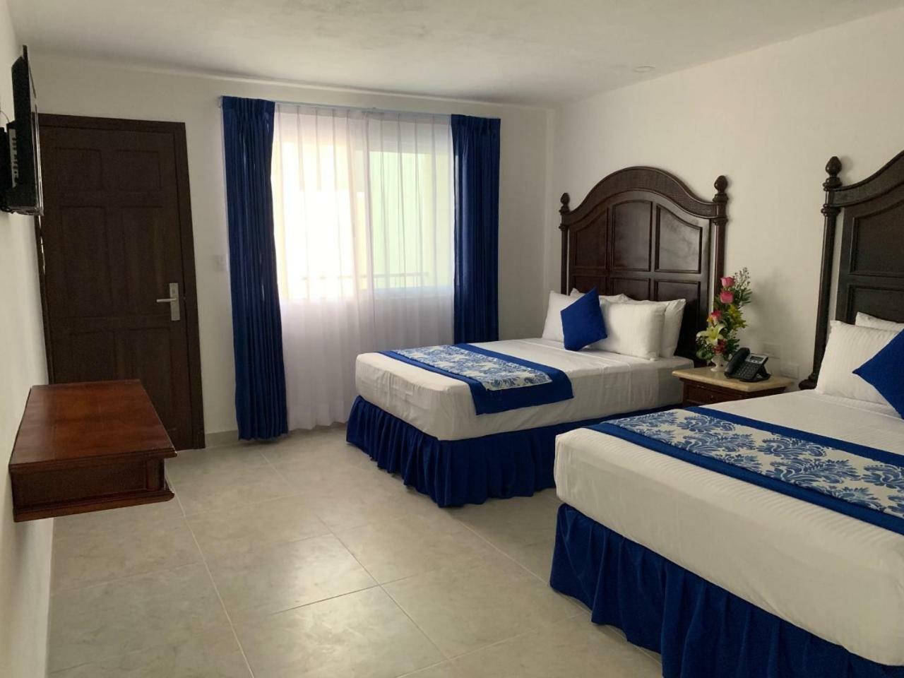 Hotel Catedral Valladolid  Bagian luar foto